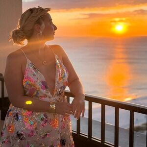 Meet your Posher, Caitlin